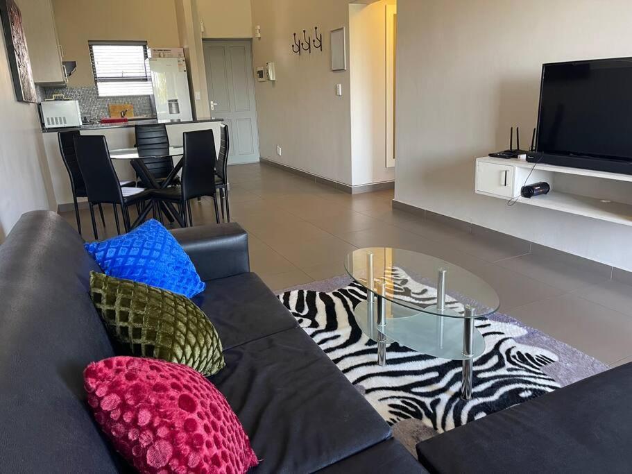 Two Bedroom & Two Bathrooms With Views Apartment Cape Town